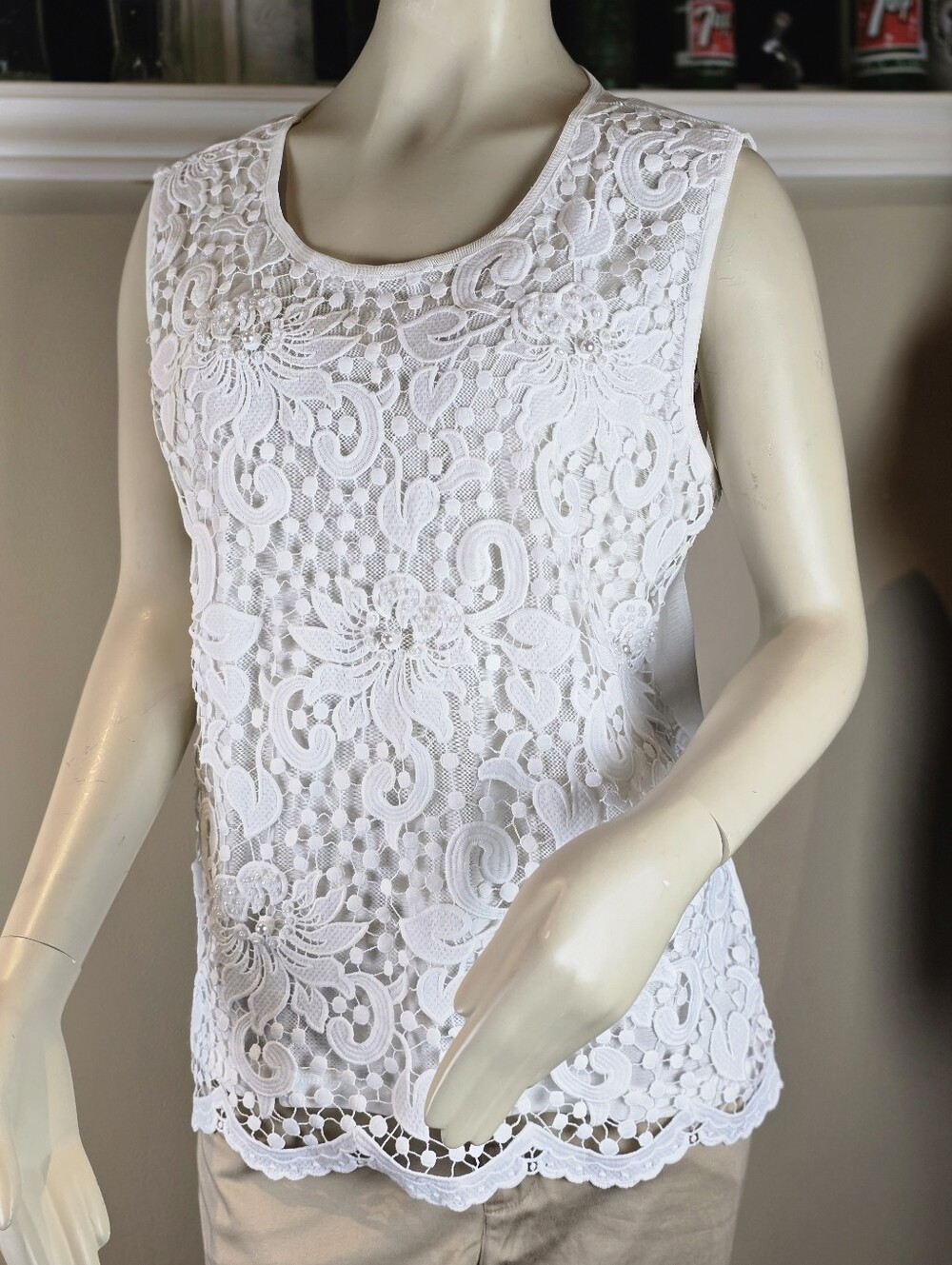 Laura Plus White Guipure Lace Sleeveless Top Beaded Pearl Accent Sz XL NWOT